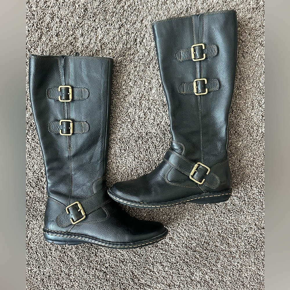 b.o.c. Born Dark Brown Leather Knee High Riding Buckle Boots - Size 6